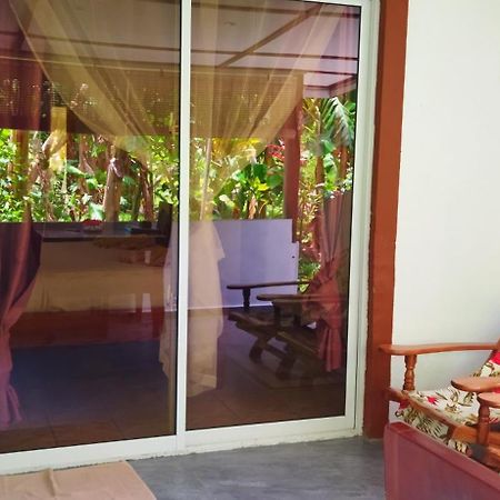 Dan Zoranz Self Catering Guest House La Digue Exterior photo