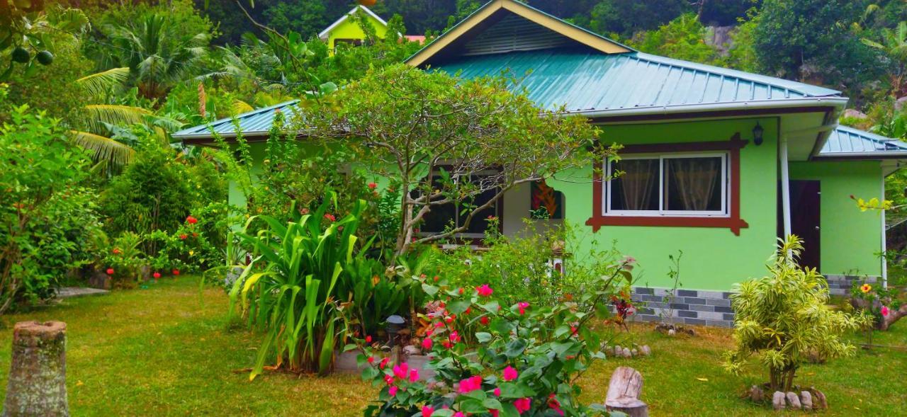 Dan Zoranz Self Catering Guest House La Digue Exterior photo
