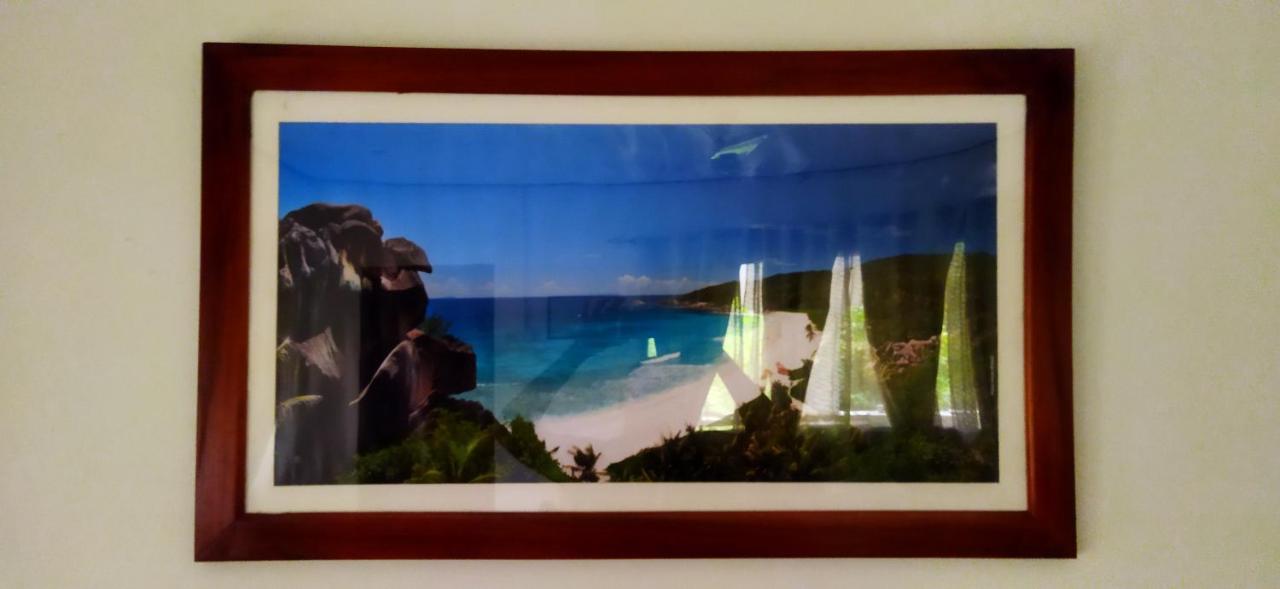Dan Zoranz Self Catering Guest House La Digue Exterior photo