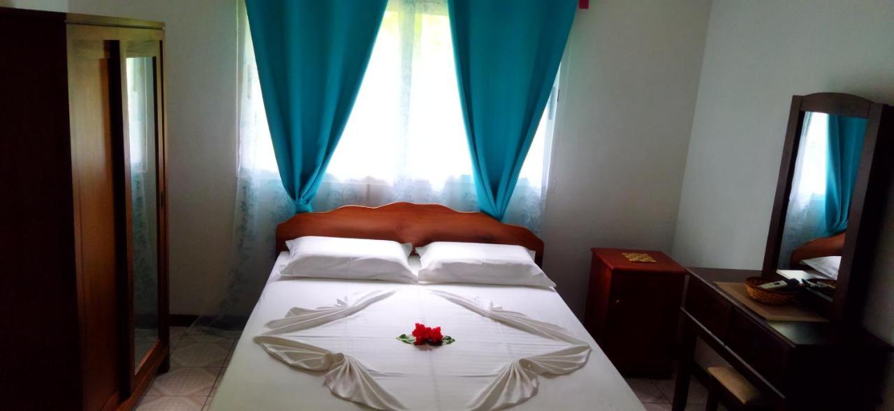 Dan Zoranz Self Catering Guest House La Digue Exterior photo